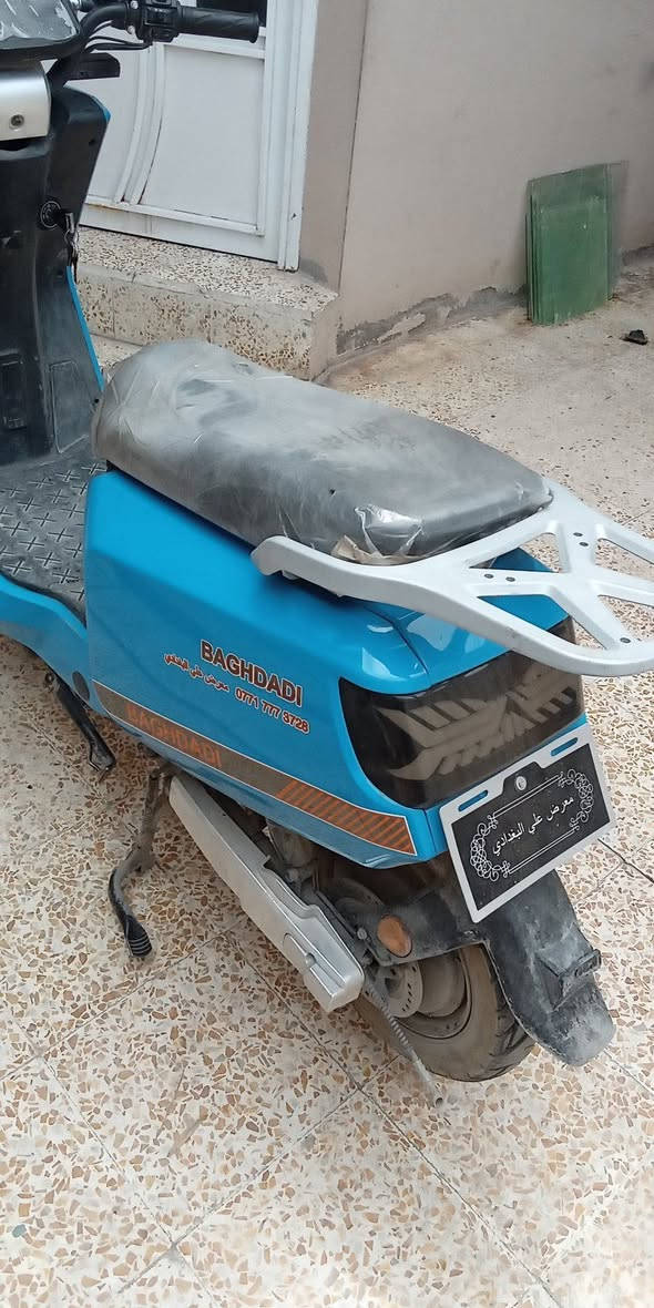 السلام عليكم ماطور عبد الحليم للبيع استخدام ٨  أشهر مال بيت خمس بطاريات كل بطاريه ٢٠ امبير اخذتو جديد السعر ٥٠٠  اوبي مجال بسيط للتواصل ***********
