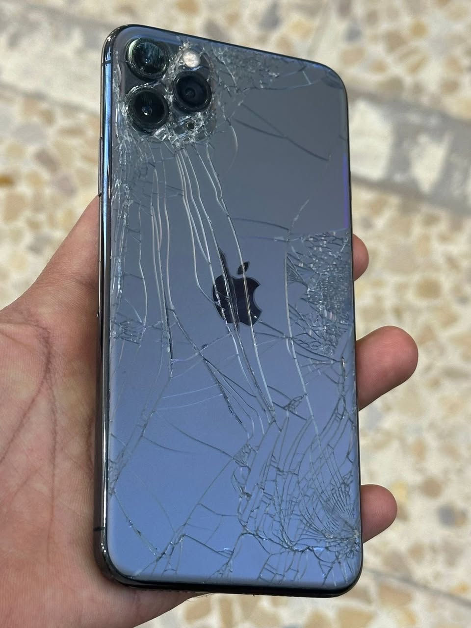 11 برو ماكس تلفون بدل بطارية وشاشه اصليه جداً ذاكره 256 بطارية 100 شحن فول انسى صرفيه بس ضهر يرادله  تبديل 

فيس ايدي متوقف 

السعر 250 مو شراي لا يكسر بسعر رجاً


**إذا كنت صاحب هذا الإعلان وتريد حذفه لأي سبب، رجاءا أرسل رسالة إلى الدعم الفني**