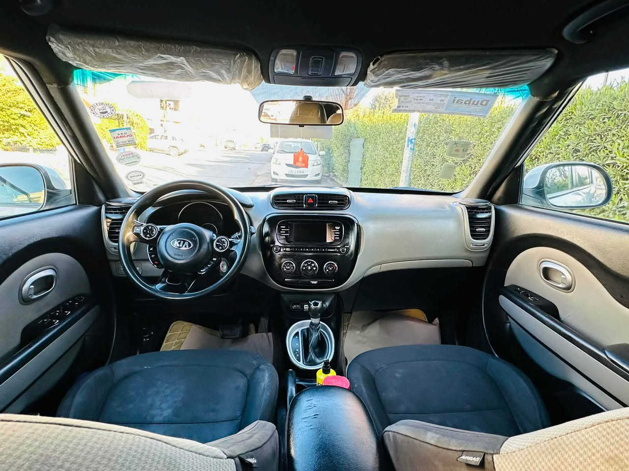 Kia Soul 2017
2540 دوو ملیۆن و پێنج سەدو چل هەزار دینار غرامەی لەسەرە دوای مامەڵە دەیگەڕێنمەوە
سەنەوی و ژینگەو هەزەی نوێیەتاوەکو 4/7/2029
گێڕومەکینەو تەقەو ڕەقە بەشەت
فول موصفات
دەبل گێڕ- ناو سپی-سویچ کۆنتڕۆل-
ئێڕباک بەشەرت 
پێش و پشت کەپسە
بۆیاغ عام بێ ژوورێ بێ لێدران
رقم شاصي-KNDJN2A21H7446405
ژ.م-*********** أربيل, العراق
