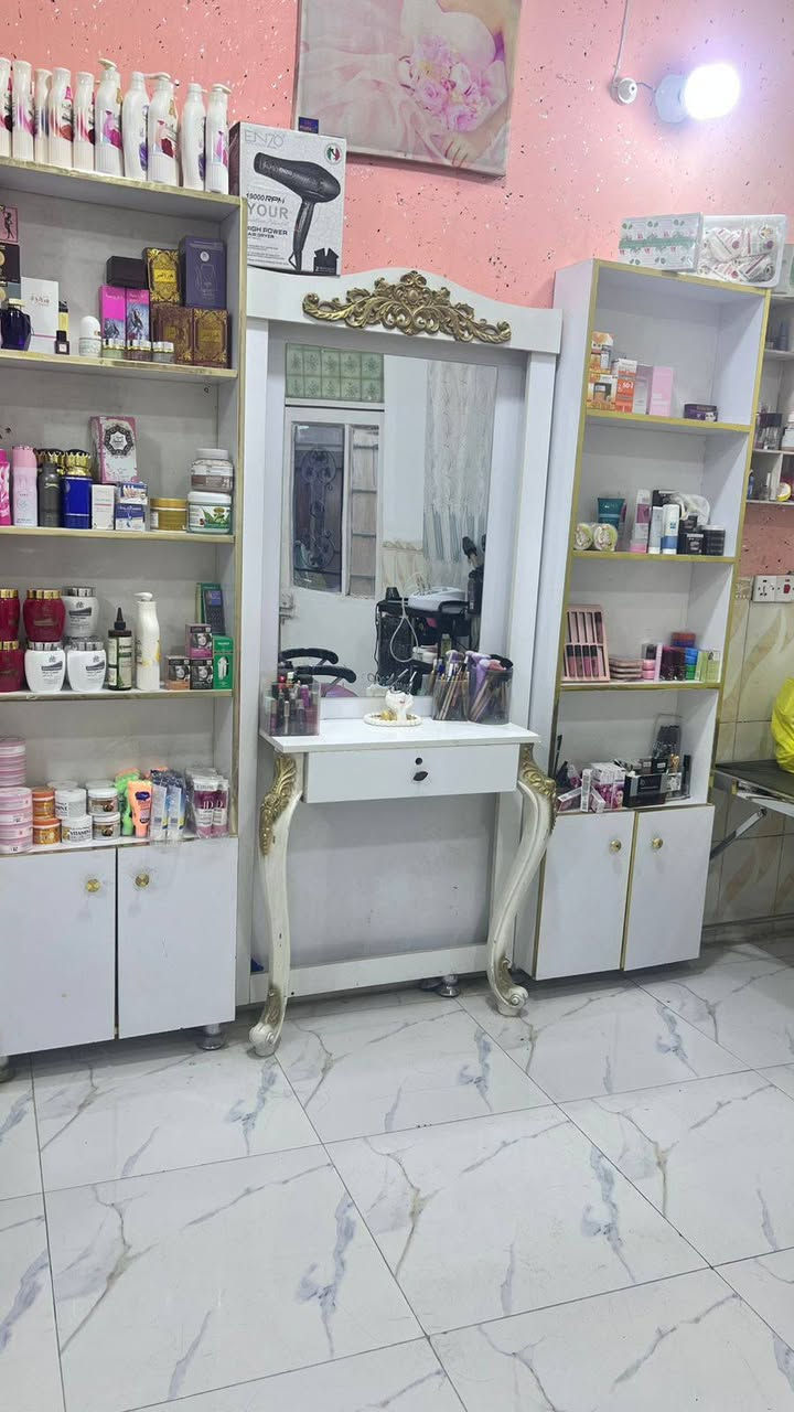 اغراض صالون
مستخدم جديد
للبيع بسعر مناسب
مكان كربلاء قنطرة السلام
الحجز ***********
