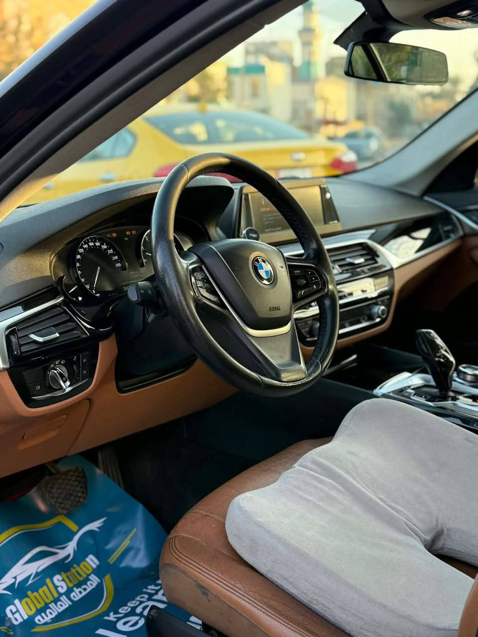 * السلام عليكم ورحمة الله وبركاته
* للبيع او المراوس حسب القناعة
* BMW G31 موديل ٢٠١٨
* وارد خليجي رقم اربيل الدولي سنوية جديدة مع هزة جديدة 
* السيارة معروفة مواصفاتها 
* بيها صبغ بكصة البنيد فقط 
* على كد شبرين بدون دواخل 
* والسونار موجود
* ماشية ٥٣٠ الف كيلو 
* السيارة كيرها ومكينتها متبدلة
* بكير ومكينه شد جديد مال زيرو
* على ايدي شديتهن
* عليها سيرفس كامل من كل شي 
* جاهزة من كل النواحي 
* ترايك وين متريد
* السعر ١٦٥ وبيها مجال قليل
* مكانها بغداد حي العدل
* ***********
