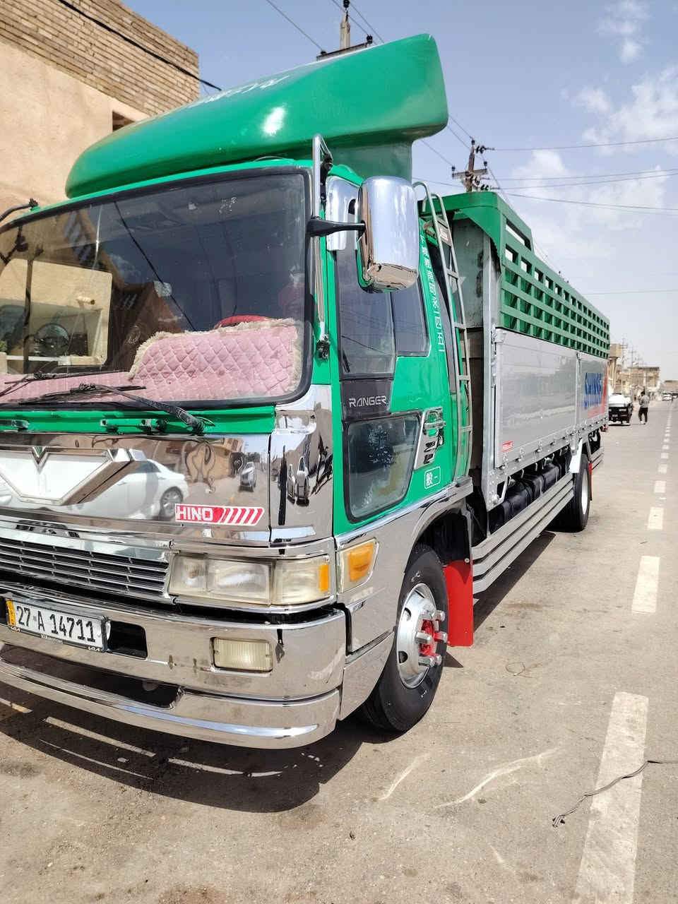 سلام عليكم سياره هينو طيرة ستة وربع بلادي ٧٠ سوبر سياره جاهز من كلشي مكان كوت لشهداه ***********
