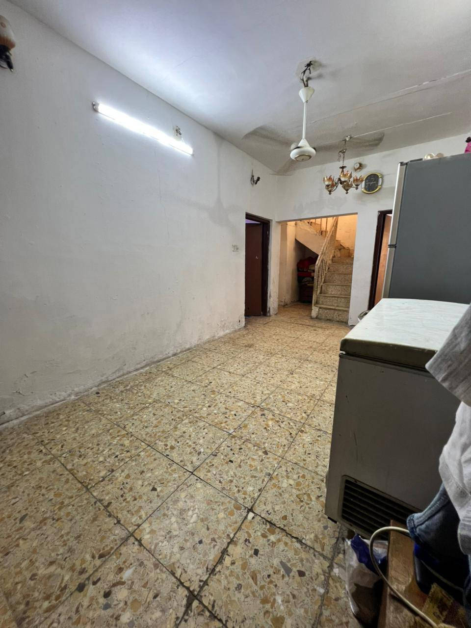 بيت للبيع حي الحضارة المساحة 99 مقابل ابيوت النزاهة طابو صرف التصال ***********
