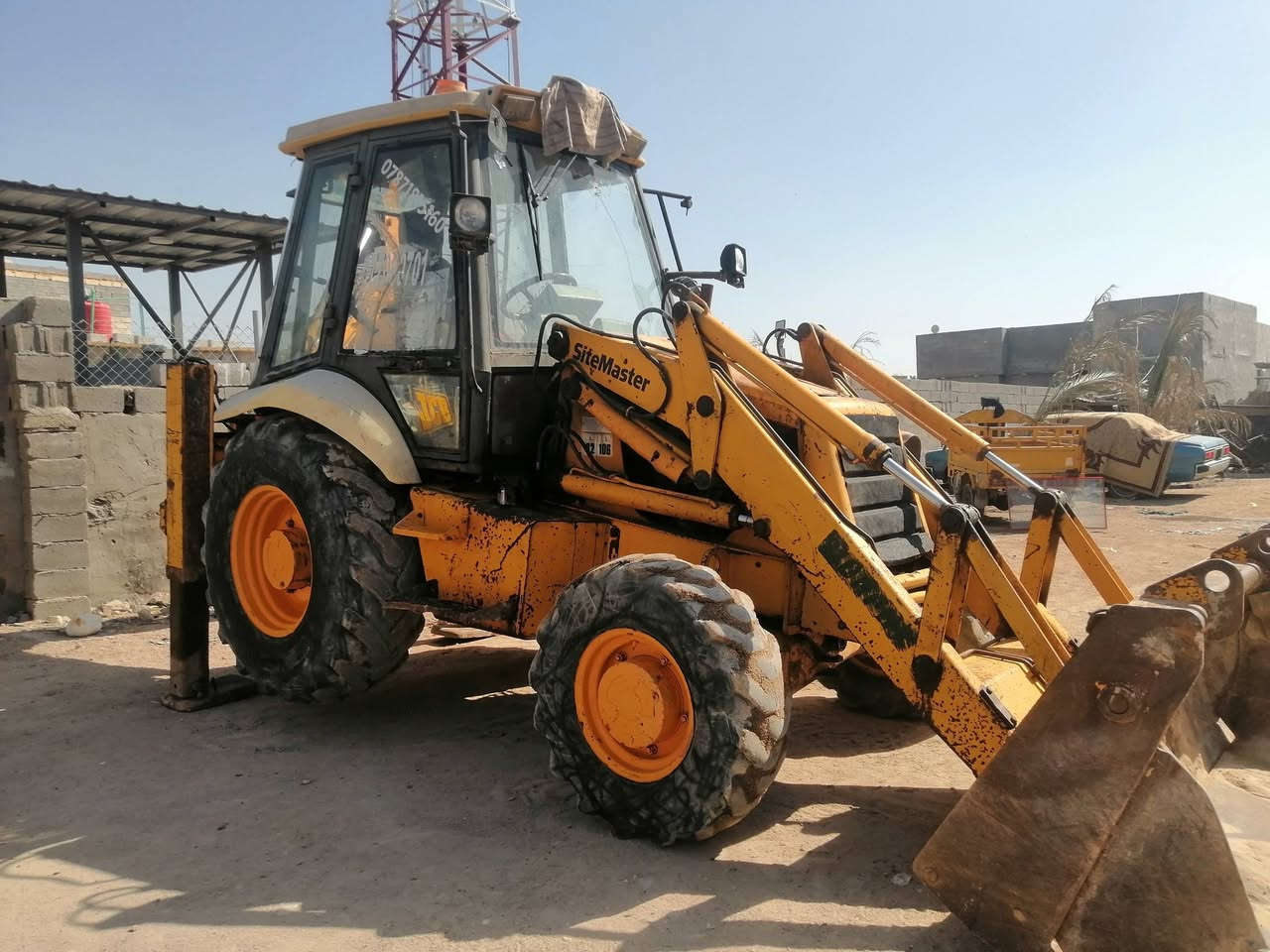 السلام عليكم حفاره جي سي بي موديل 1996 رقم بصره شرط التحويل حفاره جهزع العمل رقم *********** سعر100وبيه مجال
