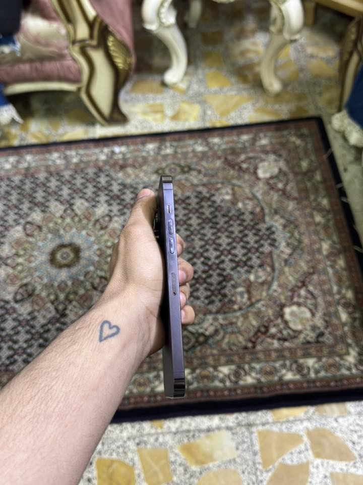 ايفون 14برو ماكس📱
مكفول من كلشي
ذاكرة ٢٥٦✅
 اللون بنفسجي
مفطور كلاس وضهر بسيط جدا
البطارية 100٪🔋
ضمان ماستر 
 بغداد الشعلة📍
السعر 800 بي مجال جدا بسيط
***********
