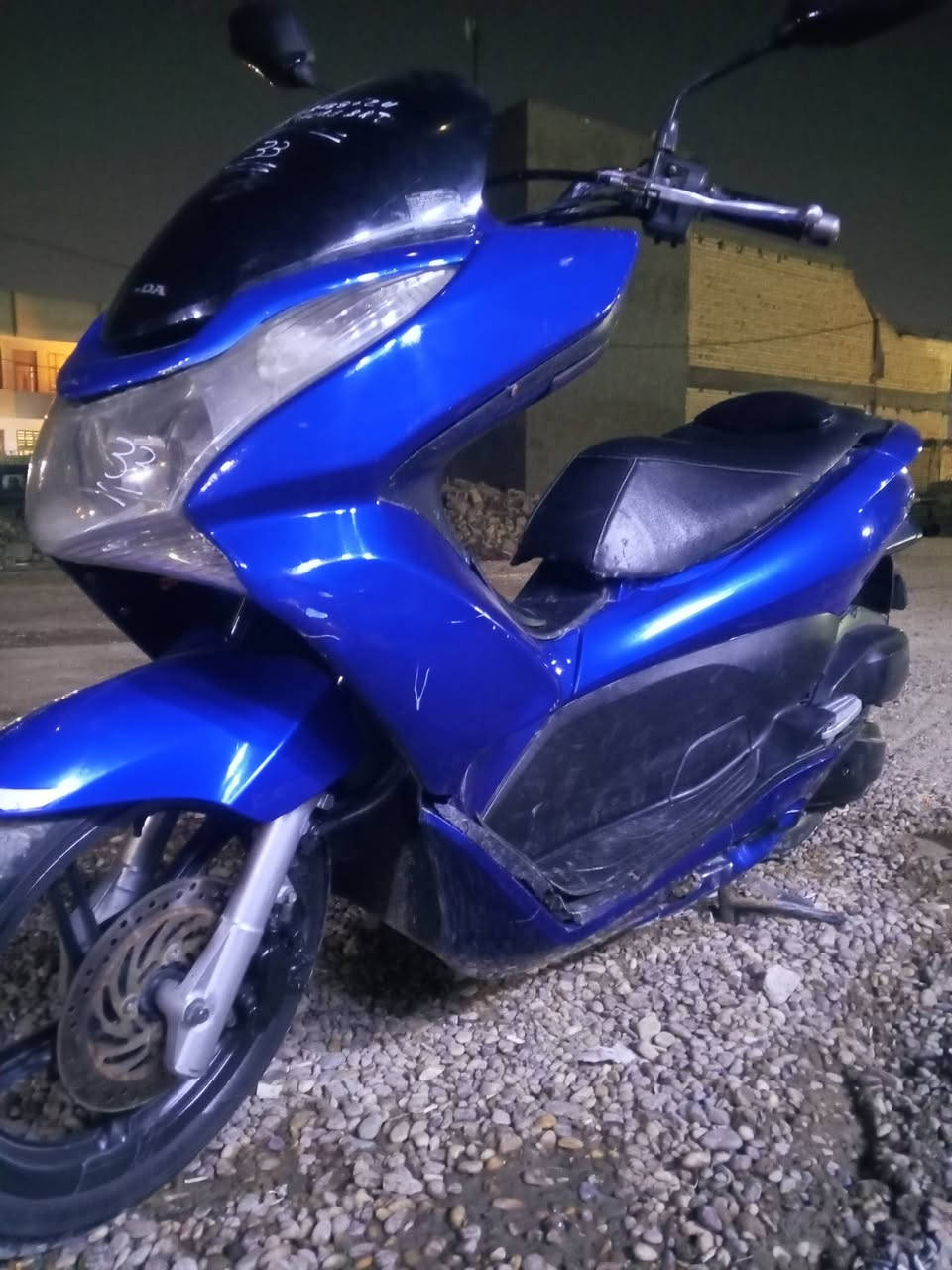 دراجه للبيع جيل الاول دراجه نضيفه وكامله بيه منفيس مكاني بغداد الغزاليه السعر مليون وربع ***********
