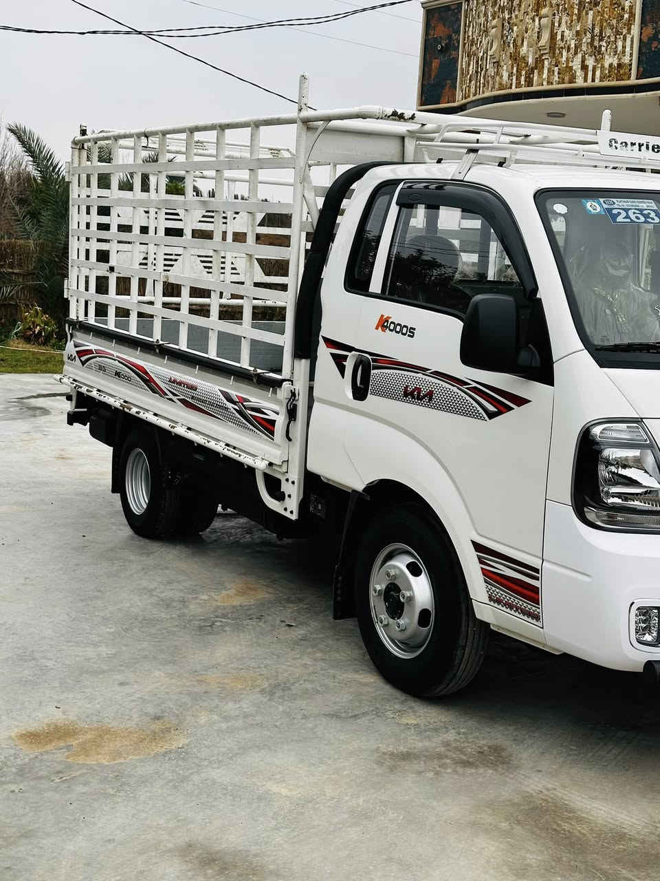 السلام عليكم كيه فحل 2026 مكفوله كفاله عامه حته من الشخط تحويل مباشر السياره محوره ومحجر درجه أولى شرط السونار. رقم بغداد***********  ***********
