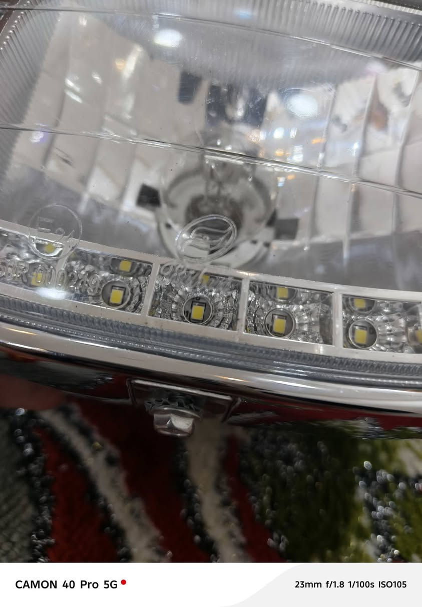 سلام عليكم لايت لبيع مال ايران نضيف شمعات كلوب كله شغال سعر ١٥ وبيه مجال رقم ***********
