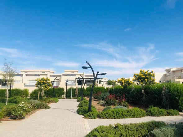 🏠خانو بۆفرۆشتن لەبان ستی(بامۆک)
📏ڕوبەر:200مەتر
♦️خانوە تازەکانە بەهەیکەلی و بەتەواوکراوی دەیفرۆشین
♦️ڕوی سلێمانی دەکەوێتە سەر کۆڵانی بیهارتۆن خەدەماتی هەیە
♦️نرخی زۆر گونجاوە
🔻بۆزانینی نرخ زانیاری زیاتر پەیوەندی بکەن
☎️📞 ***********
