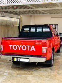 هايلوكس اوتوماتيك • ٢٠١١ • بدون صبغ