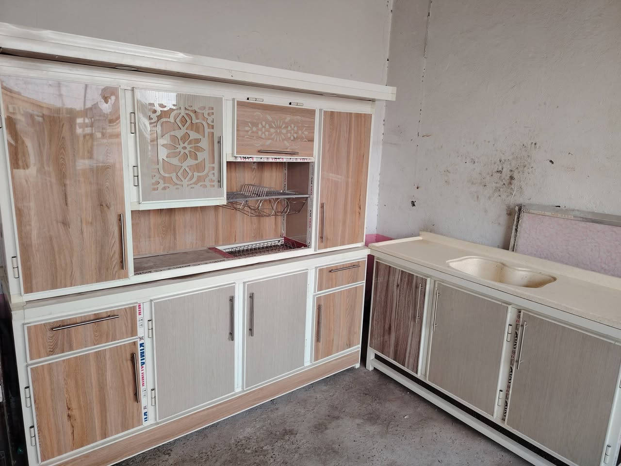 كونترات لبيع كلمن وسعره مكان حله ورديه خارج قرب مستشفى الكفيل وهذه رقمي *********** بيه وتساب ويرهمن مراوس
