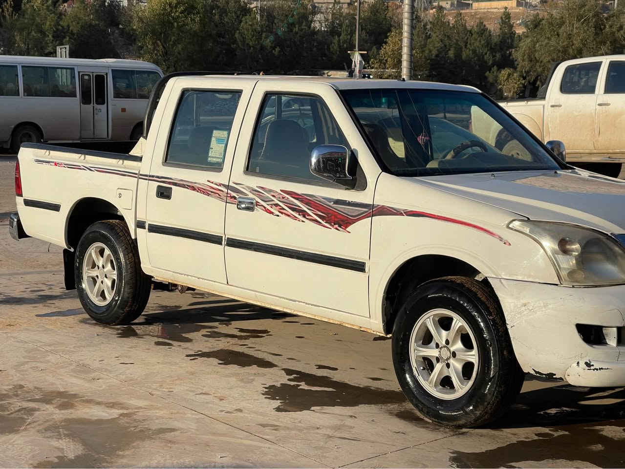 فروشتنی خیرا
پیک اب گوناو ۲۰۰۹
مه کینه به خ
ناو زه رد
بی بویاخ بی سارد
چوار تایه ی تازه
گیرو مه کینه و اکسل و تبرید به شه رت 
هیچ‌نوقستانی نیه 
۵۷ گه لا و مجالیکی که م
***********
*********** السليمانية, العراق
