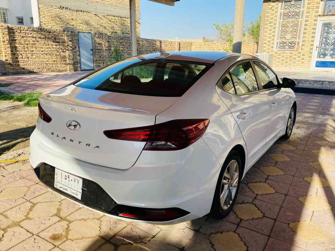 سلام عليكم النتره لبيع موديل 19 شكل 20 وارد امريكا بيه جاملغ وبنيد تبديل صبغ باب سائق مكينه 2000 دوش   كير التي حداديه خير من الله سياره مكانه كربلاء سعر 120 وبيه مجال ***********

