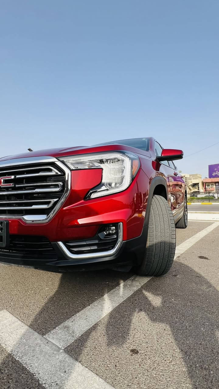 ‏GMC Terrain SLT 2023
الفئة: SLT فول موصفات بانوراما 
المديل:2023
السعر: (210$) 
اللوحة: فحص مؤقت تترقم اي محافظة 
الضرر: نص باب الصندوق مصبوغ 
صور الحادث مرفقة بالمنشور 
بدون ايرباك
_____________________________________
1-حجم المحرك 4 سلندر 1500 تيربو. 
2-عدادالمسافة  18100 الف كيلو . 
3-بصمة ابواب وتشغيل عن بعد. 
4زينون عالي ناصي. 
5-حساس خلفي. 
6-كامرة خلفي دوارة. 
7-مقاعد جلد آصل. 
8-خزن ميموري لكرسي السايق. 
9-المقاعد الامامية كهرباء. 
10-تبريد خلفي قطعتين. 
11-تدفئة الكراسي الامامية. 
12-جنطة كهرباء. 
13-تحديد مسار. 
14-تحكم استيرن 
15-رادار امامي 
16-رادر جانبي مانع اجتياز. 
السيارة دخول جديد 
_____________________________________
اتصال وللأستفسار  ع رقم وبيه واتساب
***********

