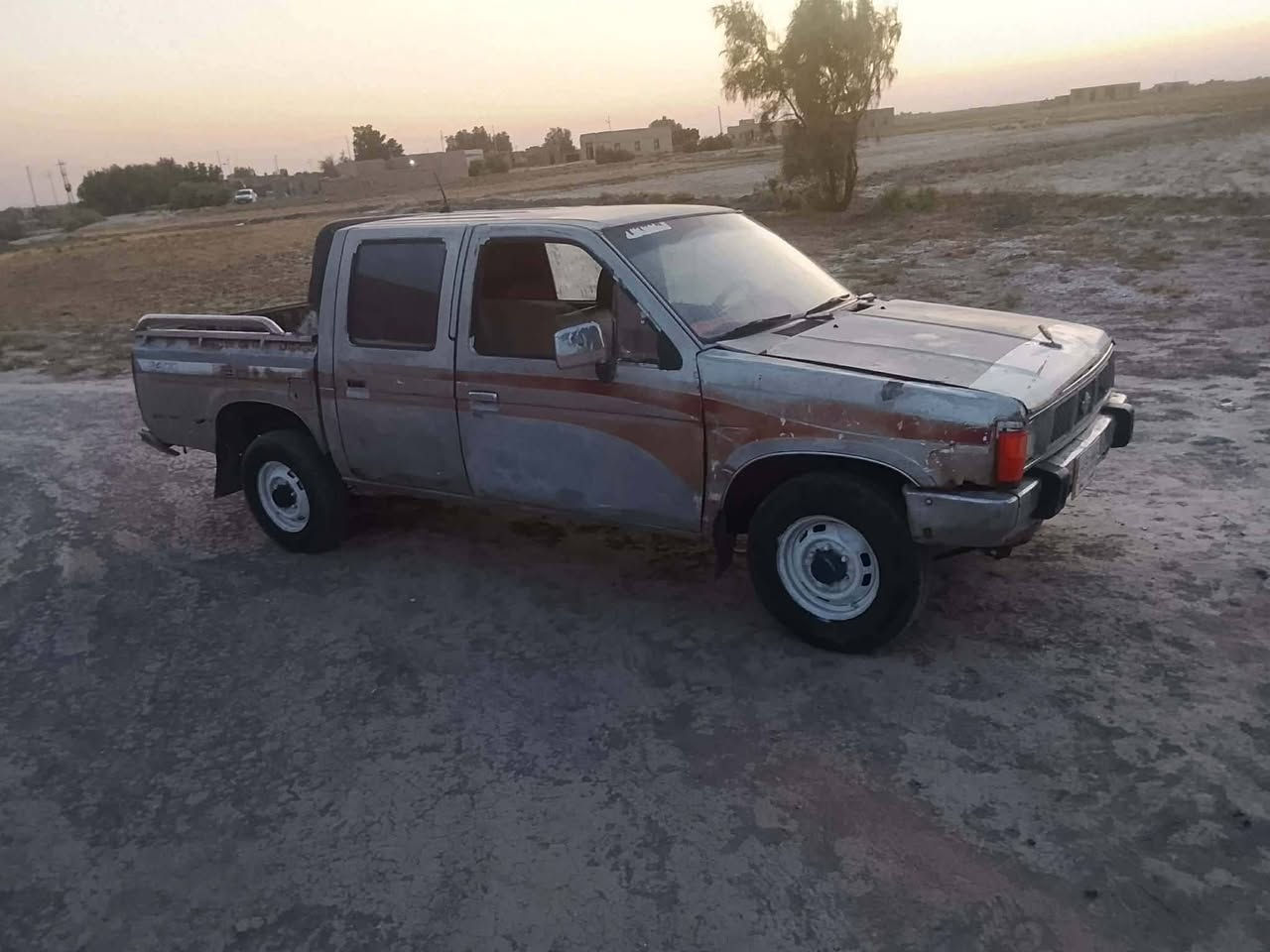 السلام عليكم سياره نيسان البيع مديل 91 رقم بصره مشروع وطني سنويه 28شرط تحويل محرك وكير وشاصي مكفولات كهربايات كلها شغاله سعر 24 وبيها مجال الستفسار اتصل علئ رقم ***********

