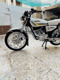 السلام عليكم دراجه ايراني 5كير محرك 200 sمكفوله كفاله عامه دراجه مامفتوح بيها برغي اوراق كامله موديل ٢٥ صار شهرين امنزلها السعر ٧٧٥وبيها مجال الطيبين مكاني بغداد هاذا رقمي ***********
