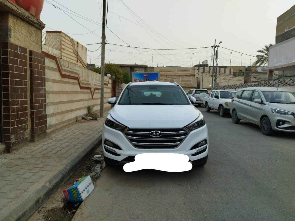 السلام عليكم توسان للبيع موديل 17 رقم سليمانيه دولي جديد بأسمي مداور مباشر السياره جاهزه تخم تاير جواهه تبريد حداديه مكينه 2000 جديده بيه منضومة غاز مكان السماوة مداور مباشر السعر 130 وبيه مجال بصيط.. ملاحظه السياره بيه تچيه بصيطه ع اليمنه ومصبوغه عام رجاا الموشراي لا تخابر وتعبني *********** السماوا, المثنى

