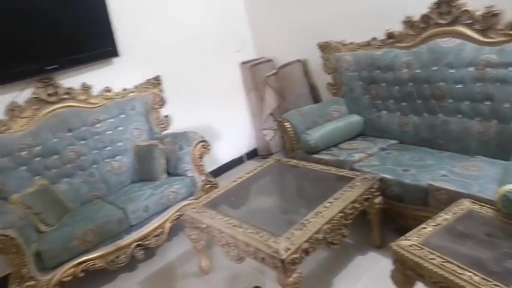 ياالله تخم ملكي5 قطع
10 مقاعد

سعره 325 وبي مجال

 طبلات ملكيات عدد 3 سعرهن 60 وبيهن مجال

متوفره مكينه ام الفراشه سعرها 50 

‏‪***********‬‏
