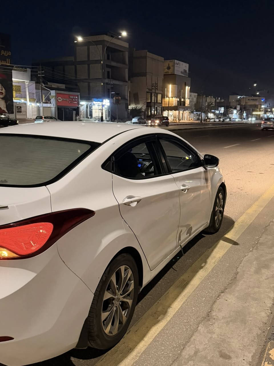 النترا موديل 2014
مكينه 1800
سياره بيها اماكن صبغ بدون معجون اثر خدوش 
بارد في الجاملغ الخلفي وباب السايق
ماشيه ١٦٠ الف
كير مكينه كفاله
فول عده الفتحه والبصمه
السعر ١٠٥  
للاستفسار الاتصال
***********
