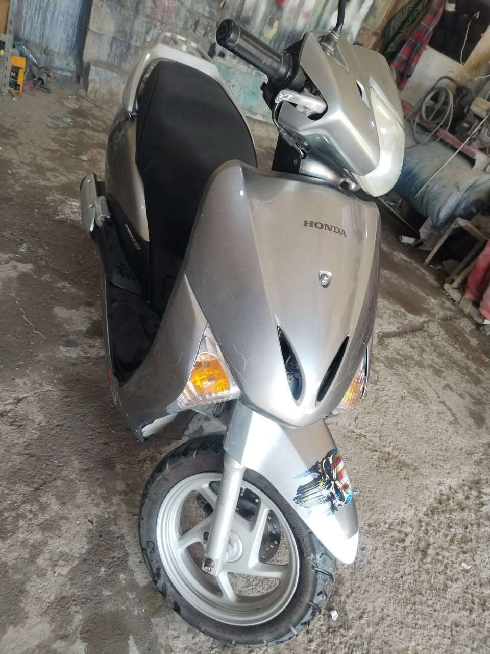 ليدي حديث للبيع مفتوح مجفت جديد صبغ بلادي اكسل جديد السعر 750وبيه مجال بسيط المكان سامراء ***********
