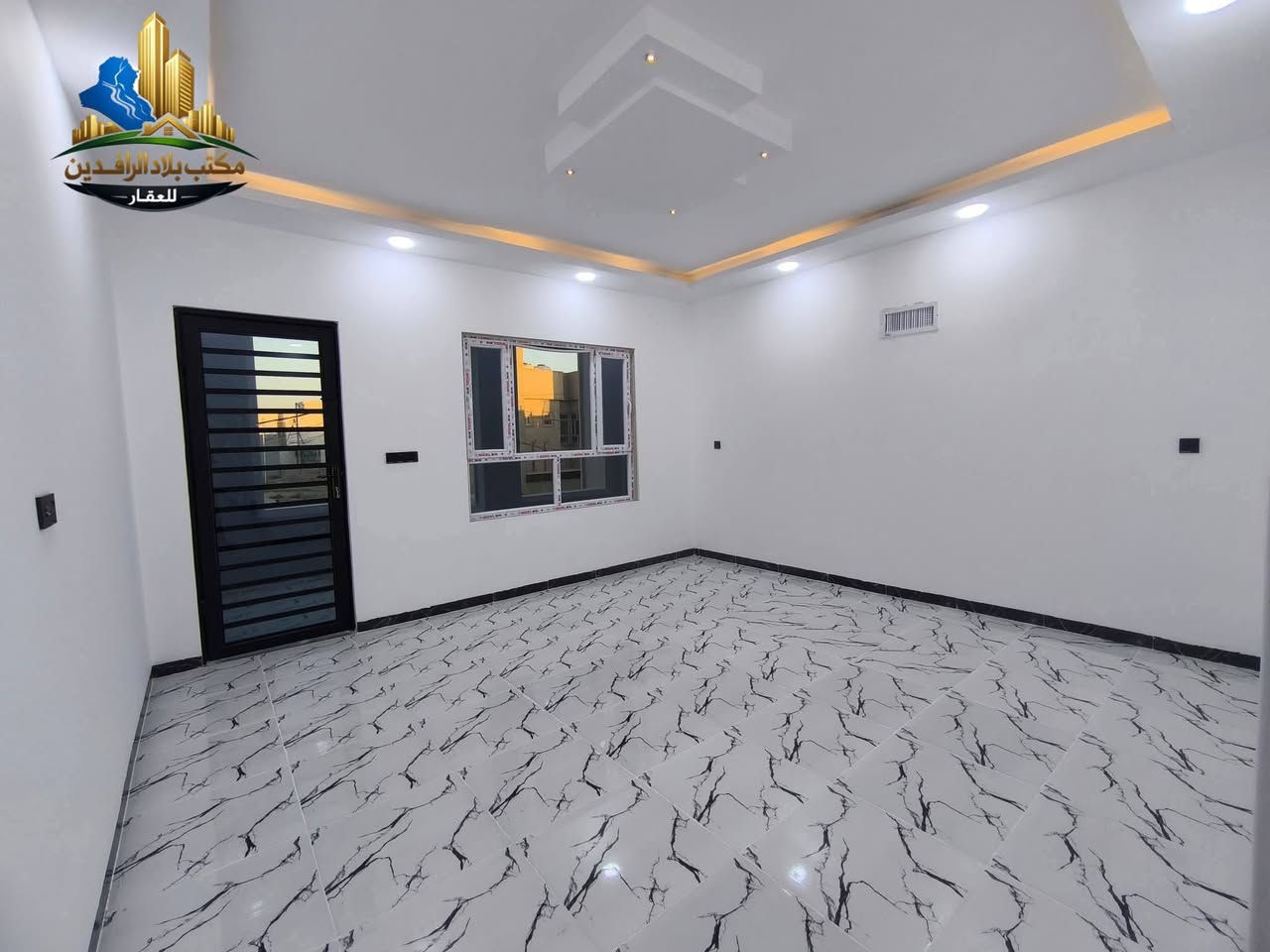 ⛔إعلان حصراا لديناا. للتميز عنوان .
 دار للبيع في الموصل حي الملايين . تقطيع غانم السيد. المساحة 110م واجهه 6م   طابقين اربع غرف نوم واستقبال وهول وصحيات ومطبخ . بناء حديث زيرو . خدمات كامله ماء وكهرباء وتبليط سند زراعي 25 للإستفسار الإتصال على الأرقام .#مكتب_بلاد_الرافدين_للعقار
البناء الجاهز مقابل الكمارك مجاور تيم مارت .
***********
***********
