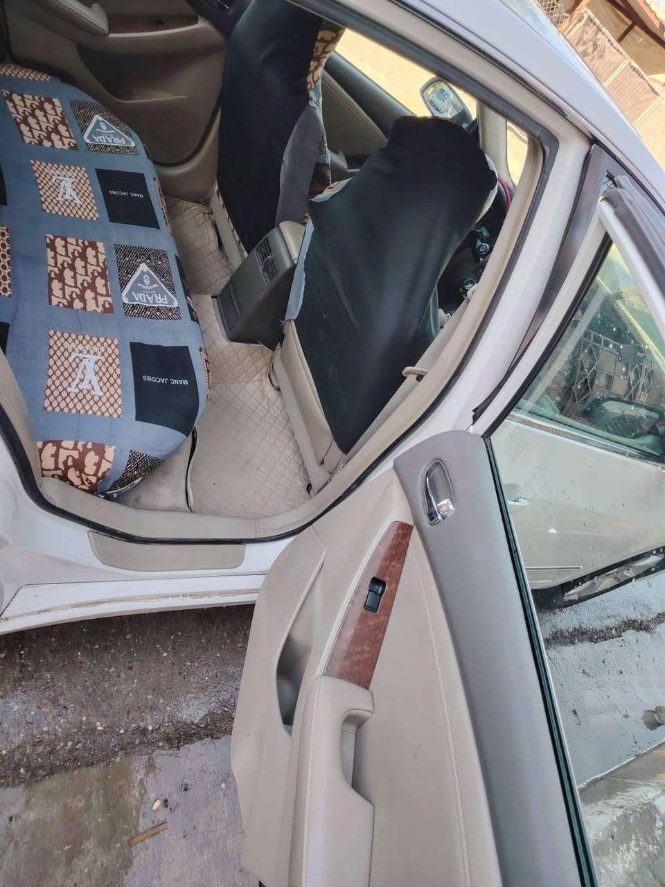 نيسان التيما 2009 خليجي رقم اربيل باسمي شرط التحويل
جامرلغ خلف السايق بي طخه خفيفة على كد شبر ومصبوغ على كدة فقط 

مكينه وكير وحدادية مكفولة وتبريد وتخم تاير وباتري جديد

مكان السيارة ديالى كنعان

السعر 110
***********
