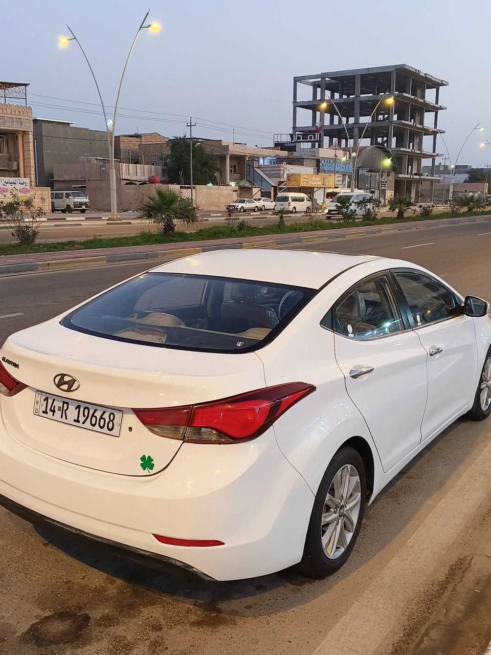 السلام عليكم ..
النترا 2016 خليجي محرك 1800 دواخل بيجي بأسمي السنويه تنتهي 29 السعر 120 وهذا رقمي *********** مكاني البصره ..
