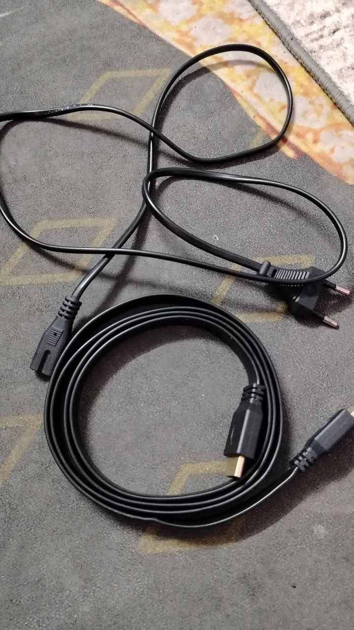 السلام عليكم بلي فور سلم☺️ نضافه حلوه ومابيه شي😍
الجهاز خفيف و مابيه اي تقطيعات 😌
و الجوستيكات عاديه مو اصليه مصار هوايه من اخذته وما مشغله هوايه يعني الجهاز واحد علئ واحد
نضام 12.52 سلاسه 100٪ 🥰
و موجود وياه اربع اقراص 
گود اوف وار اله الحرب الجزء الرابع بالعربيه🥵
و جي تي اي 5 درايفر 
و لوردس ذه فالين 😌
و ذه لاست اوف اس و وايراته الاصليه شرط گدامكم بالصور🥰👍
هاي ارقامي للاستفسار 
فقط رصيد ***********
و هذا بيه واتساب ***********
السعر مناسب جداً جداً
