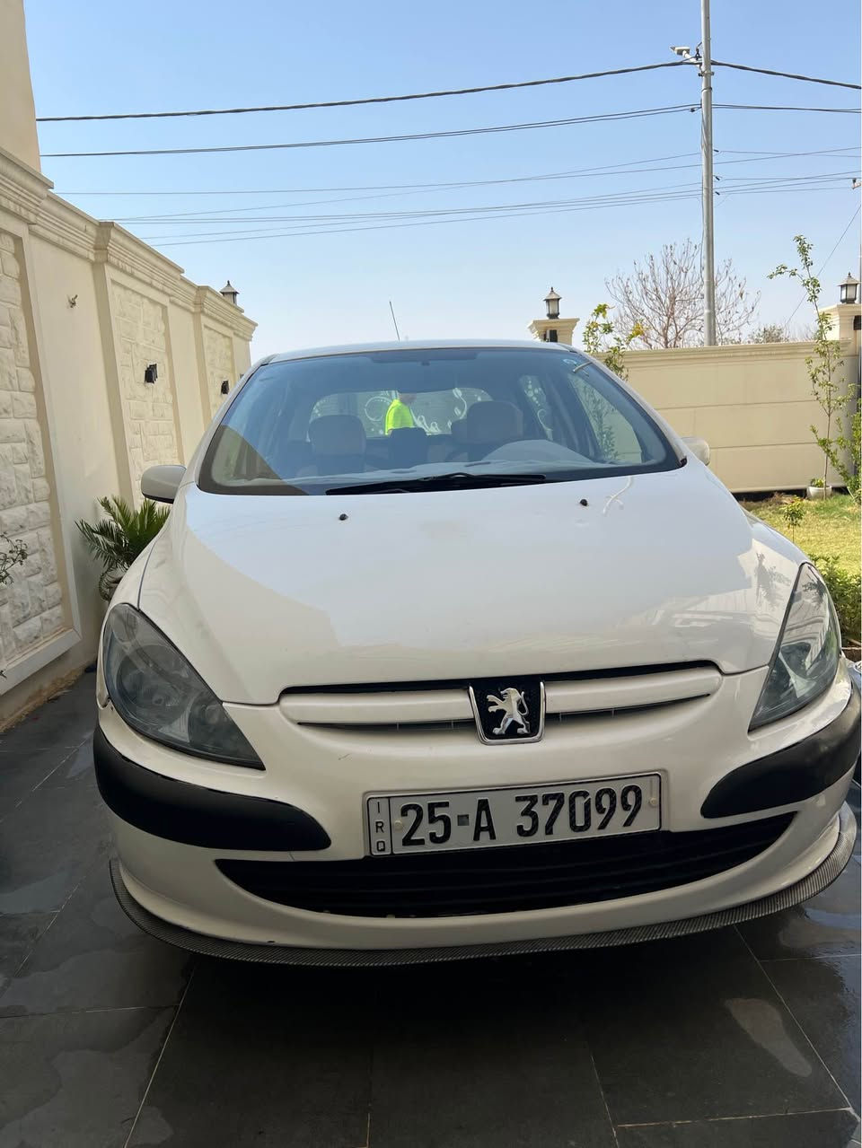 بيجو فرنسي سياره بدون ضرر بدون صبغ كير محرك بشرط 
تبريد ثلج  رقم سنويه انكليزي جديد كوبون بنزين بيها تايراته وتخم صدر جديد كير اوتوماتيك تبريد سنويته جديد 
سياره جاهزا من كل نواحي هزا  جديد شرط تحويل وا وكاله 
بيع او مراوس بسياره احدت هاي رقمي *********** كركوك, العراق
