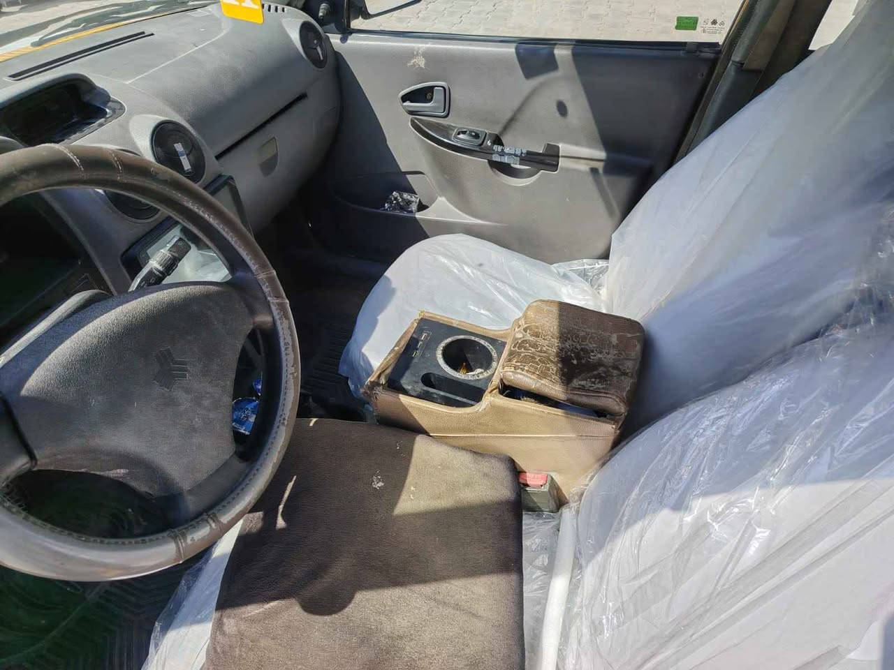 سايبه مديل ١٢ بسمي امصفره هيئه و غرامات 
المكيانه اتنقص 
حداديه جديد
تخم تاير جديد 
رقم بغداد انكليزي 
***********
اب 29 و بيها مجال Singapore
