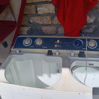 غسالة ملابس • للبيع