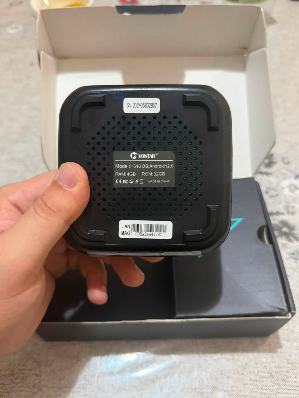 متوفر تيفي بوكس  جديد غير مستخدم VONTAR H618
اندرويد 12 
ذاكرة.  32-4
 معالج Allwinner H618 رباعي النواة ARM Cortex A53.
Dual WiFi
السعر 20 الف شامل التوصيل و بالعافيه


**إذا كنت صاحب هذا الإعلان وتريد حذفه لأي سبب، رجاءا أرسل رسالة إلى الدعم الفني**