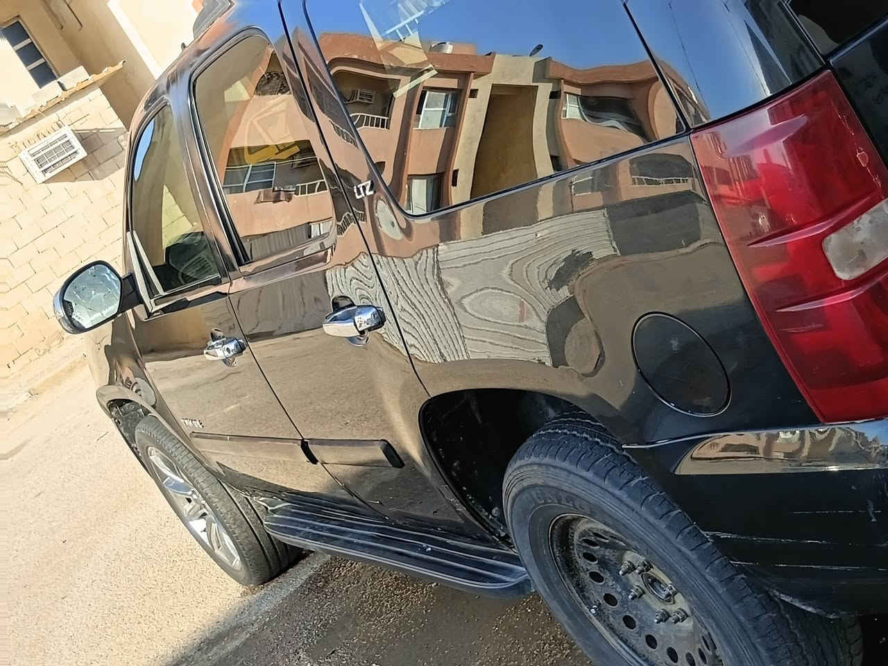 تاهو لاتي زيت موديل 10.    بدون كص. بيع او مراوس.


**إذا كنت صاحب هذا الإعلان وتريد حذفه لأي سبب، رجاءا أرسل رسالة إلى الدعم الفني**