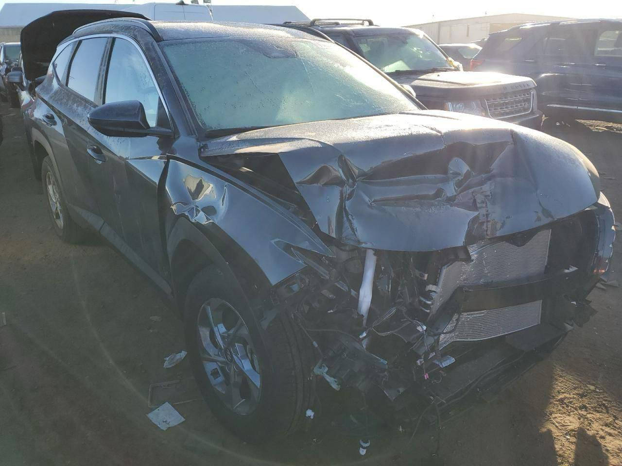 السلام عليكم
توسان موديل 24
حادث مثل ماموضح مابيه تبديل البنيد نفسه مصلح ومصبوغ 
ماشيه 27 كم 
السعر 195
بغداد البلديات
***********
