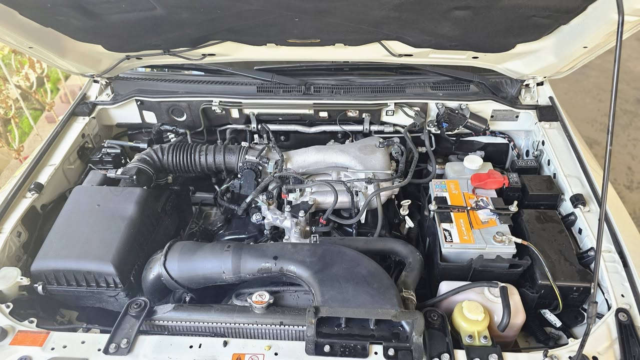 سلا عليكم
باجيرو               2017
مكفوله كفاله عامه من كل النواحي 
مواصفات.    عاديه
تحكم ستيرن جهتين
مري شفط
ماشيه 124 الف حقيقي
سونار بل منشور 
مكينه.    3،600
مكان بغداد الشعب
سياره اخت الزيرو
السعر                                          (178)
وبي مجال 
الرقم *********** واتساب 
مع تحياتي للجميع 🌹
