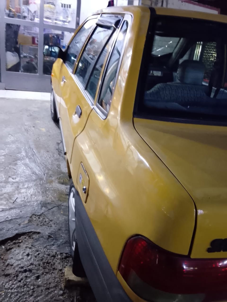 سلام عليكم سايبة 2011 عضم كير مكينة حدايدة تخم تاير كاملة شواصي نضاف السعر 25 مكانة دورة ***********
