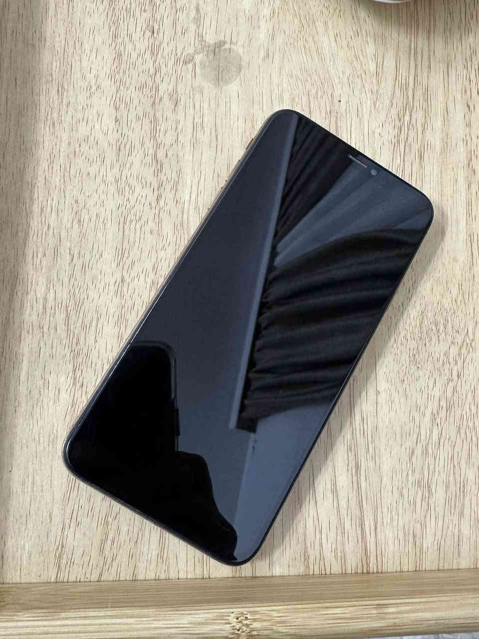 سلام عليكم ايفون اكس ماكس تلفون كله بلادي ما مفتوح
ذاكره ٢٥٦
بطاريه ٨٦ 
نموذج m 
تلفون فقط واقف الفيس ايدي + الحاكيه عاطله مال السبيكر 
عده هاي مكفول كله شغال جاهز جديد معنه الكلمه السعر ١٢٥ الف شراي خاص او التصال ***********
