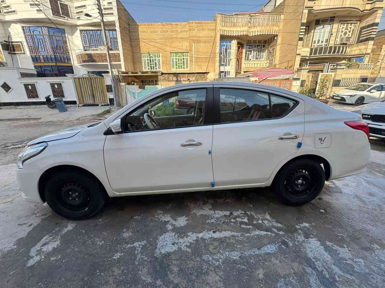 السلام عليكم نيسان سني مصري ماشيه 34 بدون صبغ السياره مكان السياره الشعب  سعر السياره 132 وبيها مجال السياره ربع متصرف عليها 
***********
