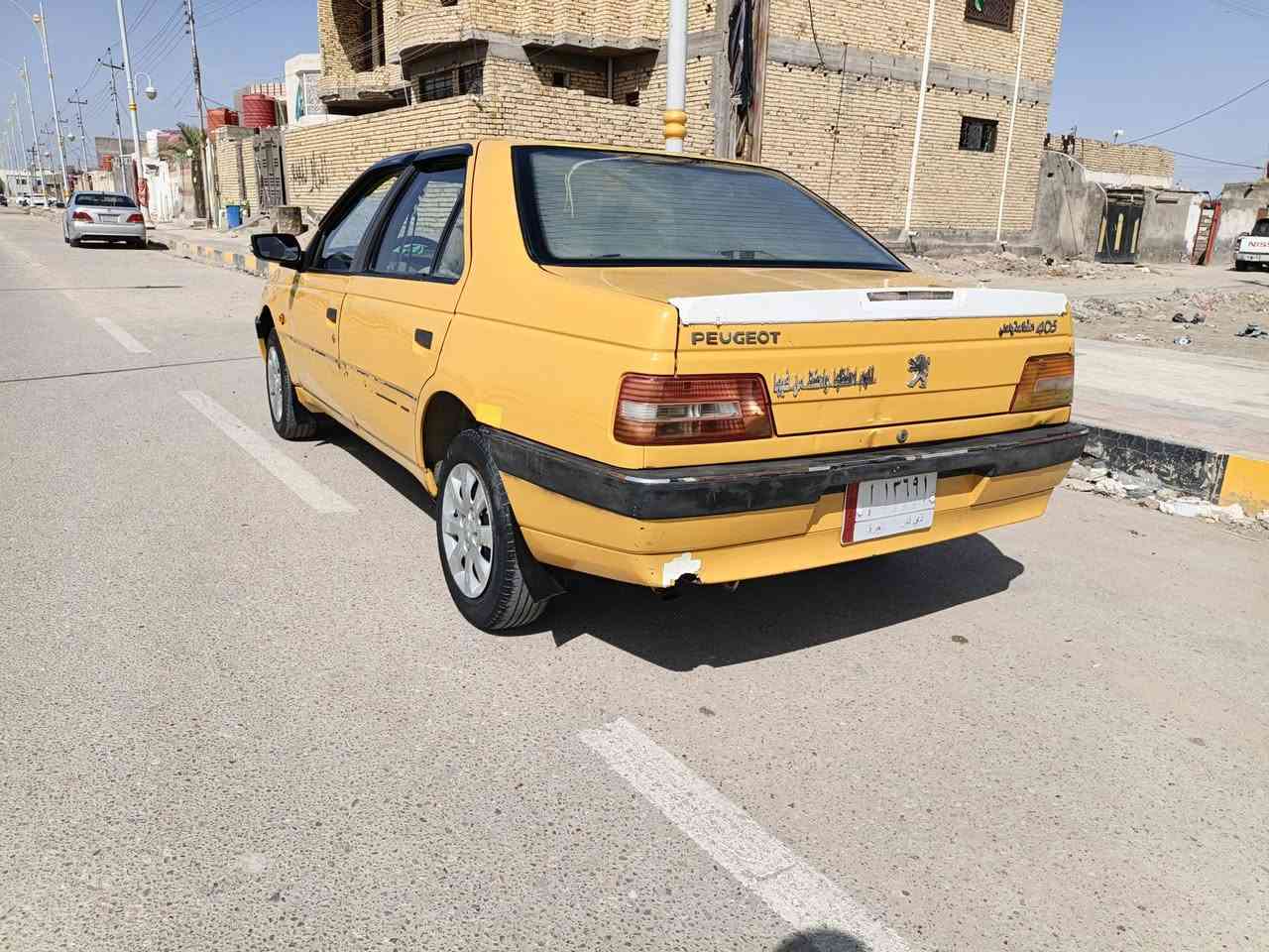 السلام عليكم بيجو لميس 2016 كير و مكينه  بالكرتون تبريد  حداديه تخم تاير سياره باسمي السنويه 28 مصفره هيئه وغرامات رقم ذي قار السياره جاهزه وبالعافيه عل ياخذها السعر 35 بها مجال مكان السياره الناصريه استفسار على هذا الرقم ***********
