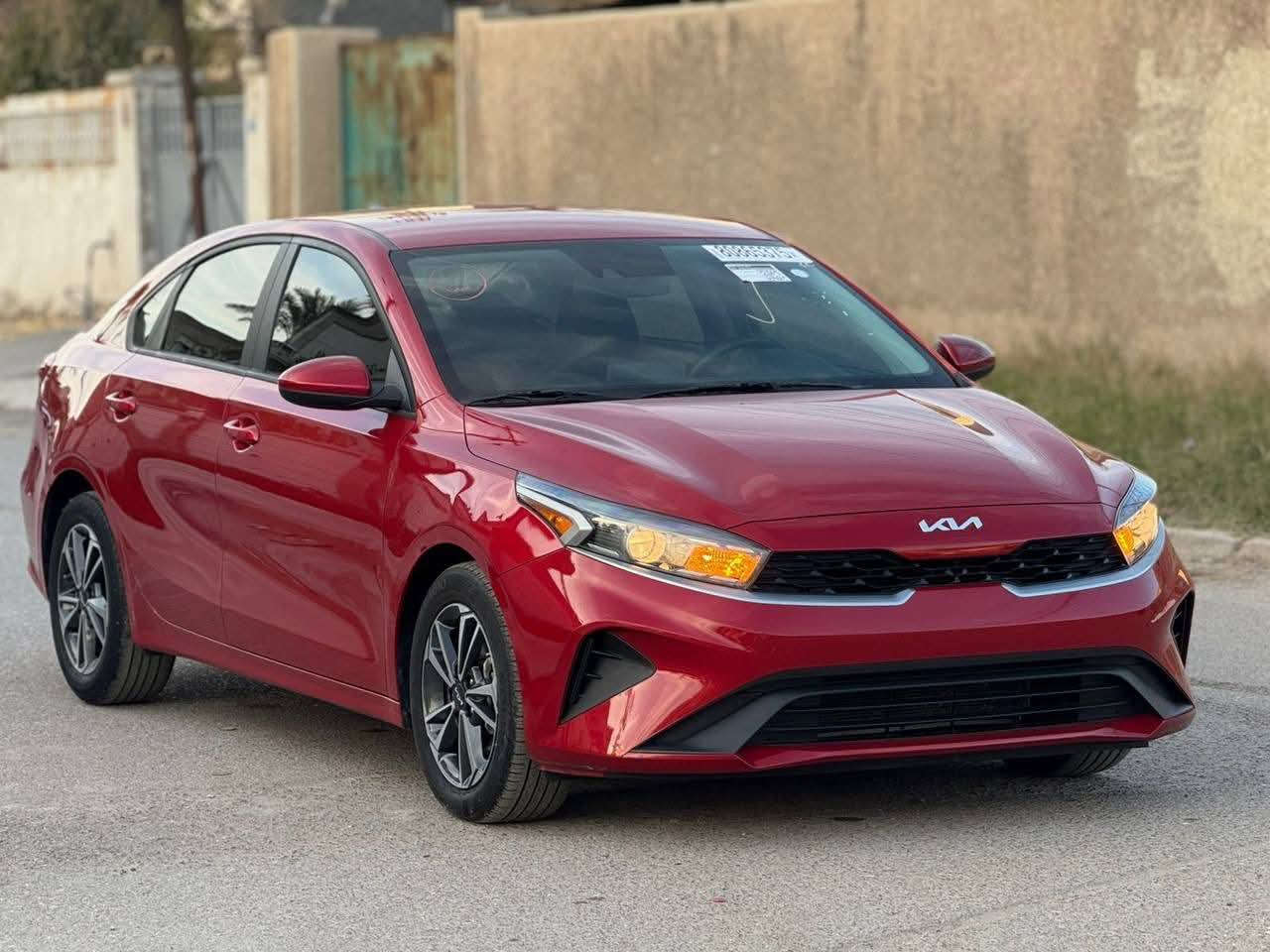 السلام عليكم ...فورتي موديل 2024 دخول جديد
مكينة 2000 تنفس طبيعي  وماصفات نص فول.

 حادث كلش بسيط بدون اي تبديل  فقط صبغ بالجاملغ  جهة      السايق  الامامي كد شبرين وبالدوسه صبغ  بدون ايرباك.      . بدون دواخل  صور الحادث موجوده بالمنشور  وعندي سونار   
جديد مال المندلاوي  ادخل خاص للشراي وادزلك السونار     السعر المطلوب 152$ للاستفسار  ***********
