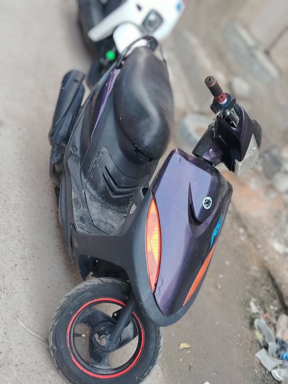 سلام عليكم ماكس عدله للبيع دراجه مكينته نضيفه كله شغال سلف هندر مابيه اي نقص داخل املح تايرات جديد كله فول سعر ٤٠٠مكاني مسيب رقم ***********
