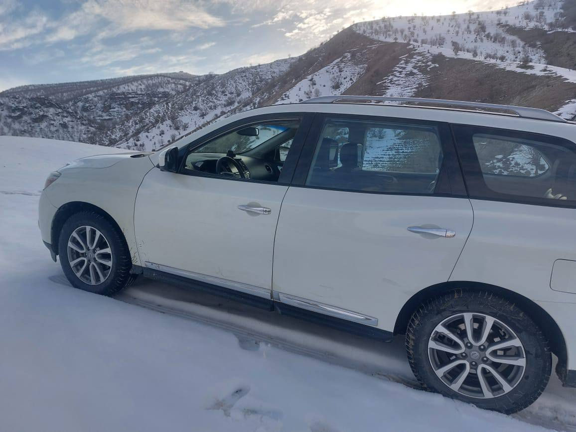 nissan pathfainder 2016 platinum
نیسان پاسفاندەر فوول مواسەفات 
سەیارەکە بێ مەسڕووفە زۆر خاوێنە 
بەناو خۆمەوەیە تا ۲۰۲٨ تازەیە 
۱ پارچەی هەیە بێئەوەی ناوەوەی بگرێت 
گێڕو مەکینەی بەشەرت 
130هەزار ڕۆشتوە 
کارەبای هەمووی ئیش دەکات 
مواسەفات ئەمریکی 
کوشنی پێشەوە سادوو گەرمی هەیە
کوشنی دواوە گەرمی هەیە 
کوشن خەزن 
کوشن کارەبای 
سوکان خەزن 
سوکان هیتەر 
تەبرید مەرکەزی 
۳ڕیز کوشن 
کوشن جڵد 
تەحدید سورعە 
تیڤی دواوەی هەرووکی مەزبووت 
شاشە لەمس ودووگمە 
v6 
۷ گێڕ 
دەبڵ ئەکسل 
سندووق کارەبای 
سڵایدی پێشەوە و دواوە 
ڕادار
کامێڕا ۳٦۰ پلە هەر چواردەوری 
۱ ئێرباگی شانی تەقیوە 
۷ ئێرباگ 
دوودەرگەی بەسمە 
سعری 155 وەرەقەو معامەلە
ناونیشان ڕانیە 
ژم   *********** رانية, السليمانية
