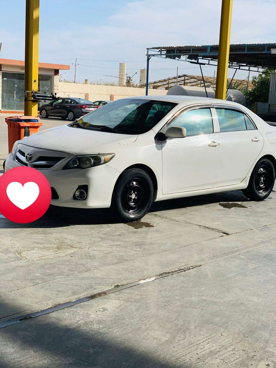 السلام عليكم 
كورلا 2009 وارد امريكي مكينه 1800 الرقم بغداد دولي وهزه
2027
بيها فقط رش صبغ ٣قطع بدون حادث ولا معجون فقط رش  مكينه كير حداديه كله جديده عل ايدي تخم تاير جديد كهربائيات كله شغاله السعر 110$
***********
