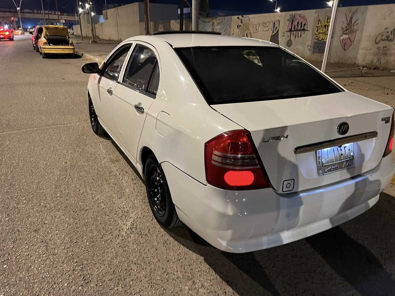 السلام عليكم اخوان ليفان موديل 2013 للبيع السيارة جاهزة مكينة وكير وحدادية وتبريد جاهزة رقم ذي قار سنوية لل 27 راعيه يمي السعر 48 للاستفسار ***********
