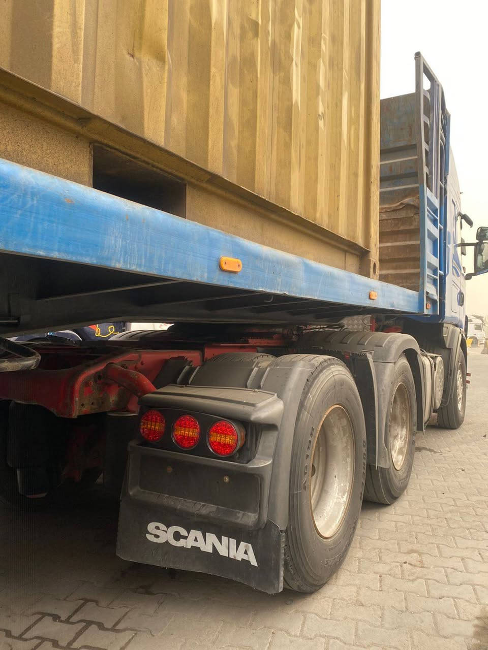 سكانيه للبيع موديل 2002 تخم تاير كير 3 3 مكينه 8 رقم بصره سنويه جديد ***********
