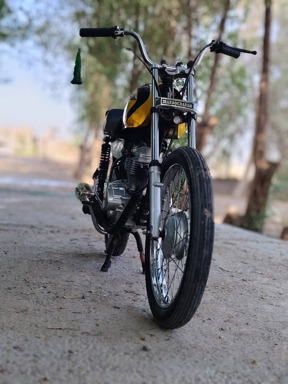 السلام عليكم شباب دراجه تعمير لبيع الدراجه خير من الله صار اسبوع من عمرته أوراق 2016مكينه انتنس الشراري بي خير ويدلل (***********)
