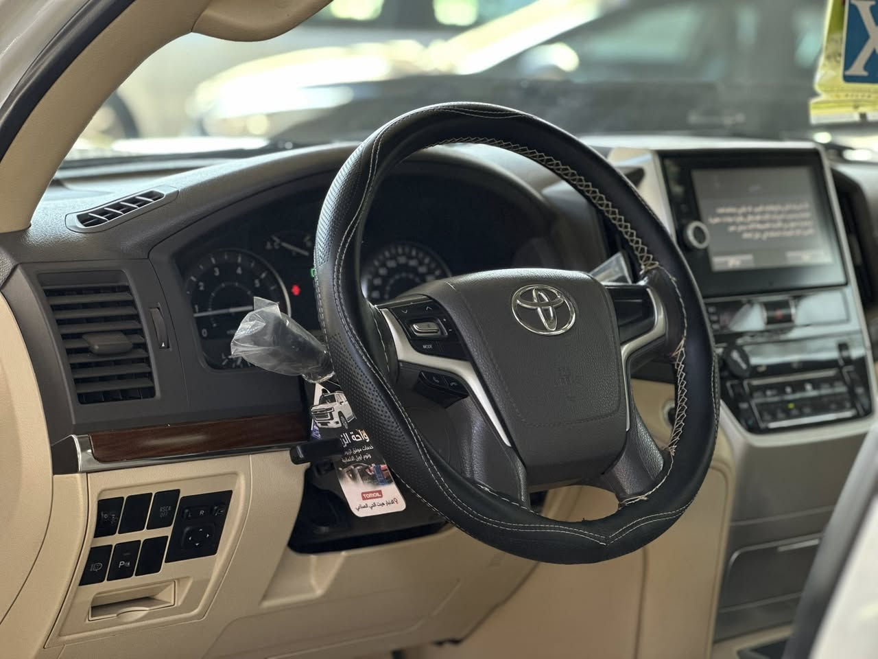 (بسم الله الرحمن الرحيم) 

لاندكروز 🔥 2016 💣 ساز 

الموصفات 💯 :

1- فتحة 🕳️
2- بصمة 🔐
3- كرسي واحد كهرباء ⚡️ 
4- كشنات جلد 🤎
5- شاشة ساز بلاد 🖥️
6- زراك لايت 🌟
وباقي المواصفات 

حجم المحرك : 8 سلندر  (4.600 ) ✅

العداد : 130.000 km ✅

السيارة #جديدة جداً (مكفولة من البارد ) ✅

السيارة #بدون شريط ✅

#السعر 48.500 $
485 ورقة للتفاوض او للاستفسار الاتصال على الرقم 

***********
***********
#مسلم الخفاجي 

بغداد/ جكوك
