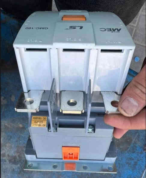 كوندكتر Ls جديد باكيت ٢٣٠ أمبير 

                                 👈١١٠ ألاف 👉

بغداد 

عكد النصارى 

وتوجد خدمه توصيل 

***********
