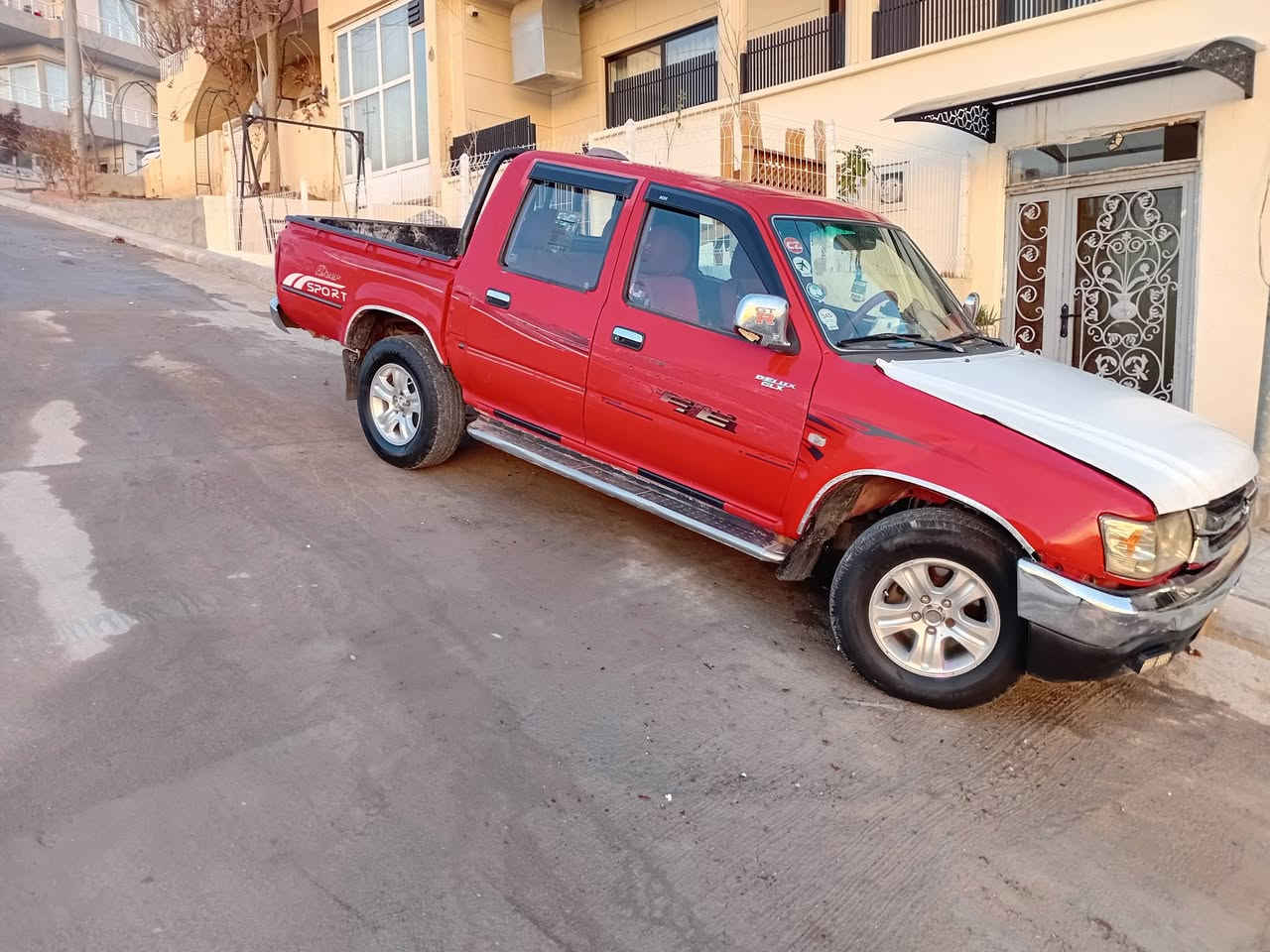 دێر مە نە فێست 2010 دوو گە ڵا مە سره فی تیایە. بۆ فرۆشتن له سلێمانی ***********
