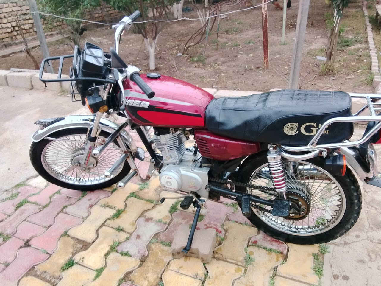 سلام عليكم دراجه البيع تايكر مديل 21ناشاط فول كهربيات شغله مكان بيجي سعر 350بي مجال  شراي او مروس محرك ناعم ***********
